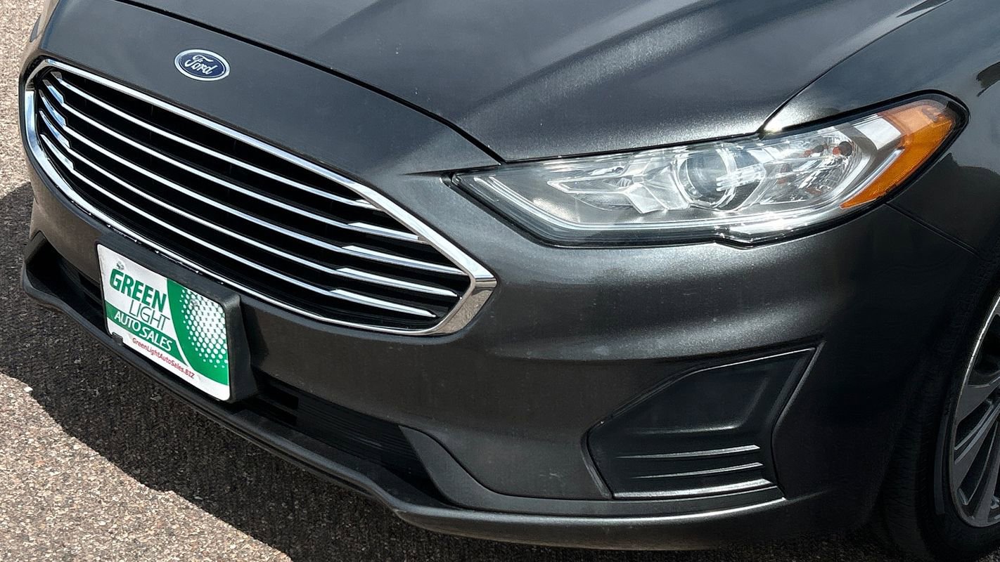Used 2020 Ford Fusion SE AWD/4WD image 16