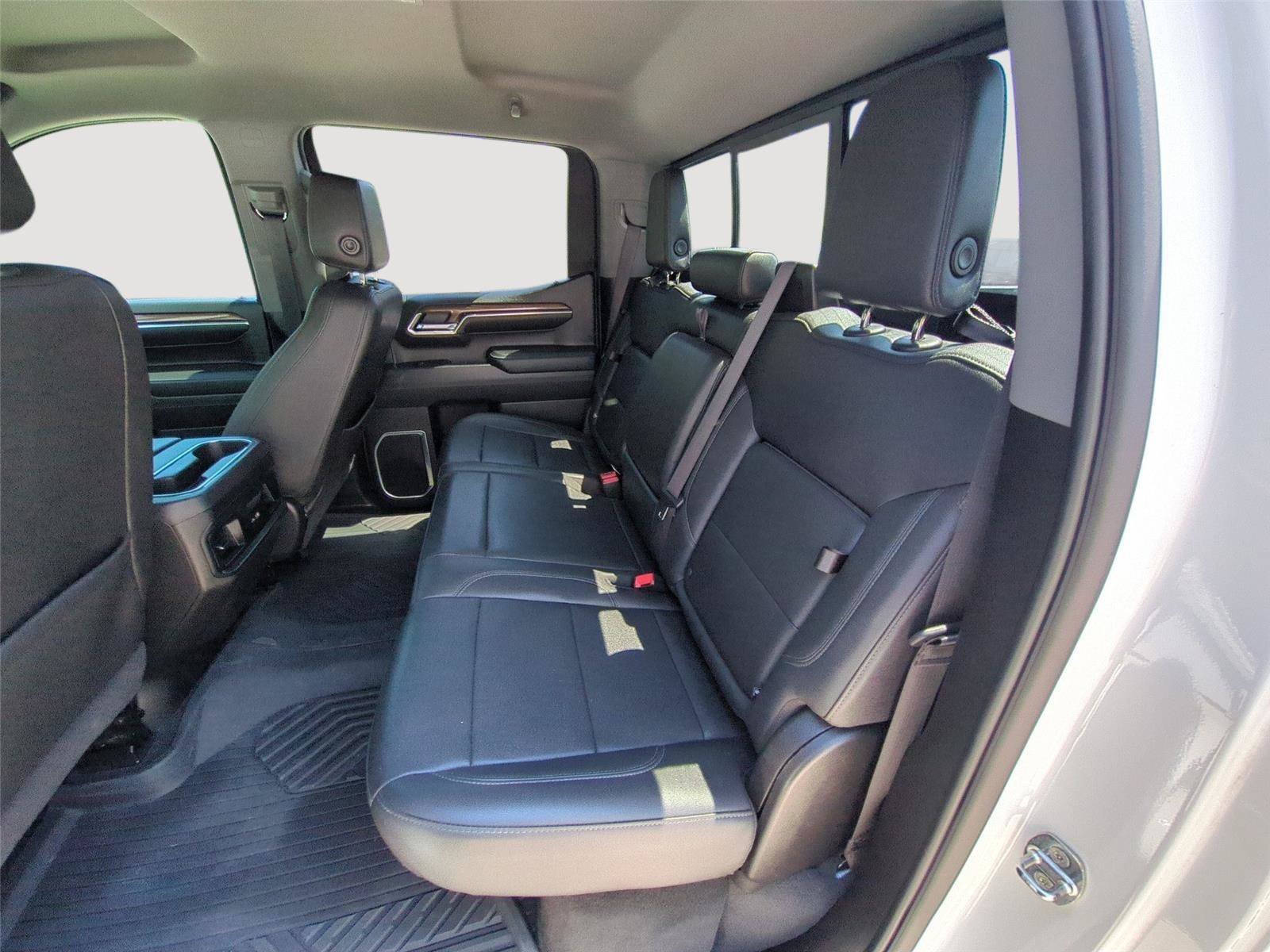 Used 2024 Chevrolet Silverado 1500 RST AWD/4WD image 30