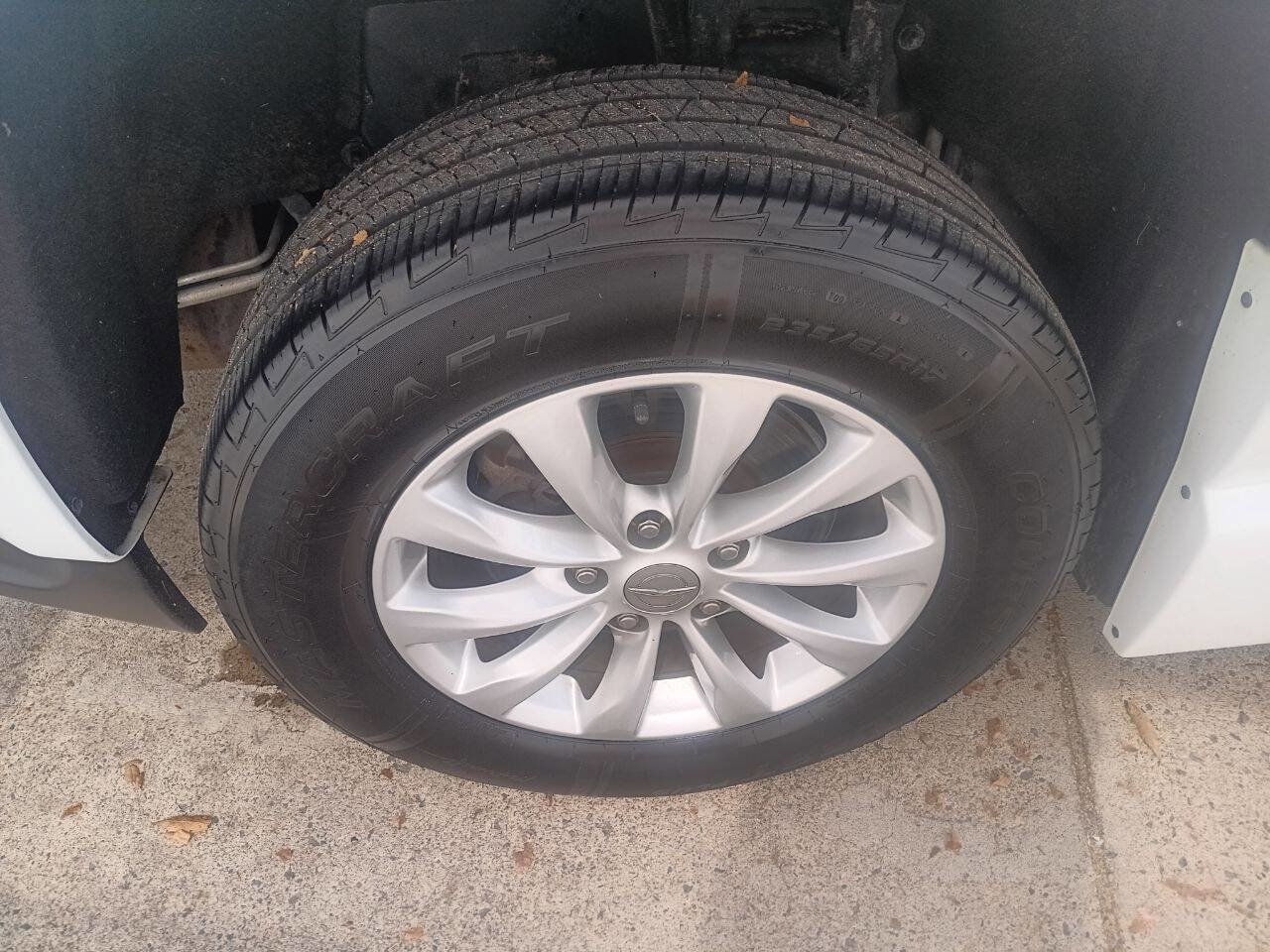 Used 2018 Chrysler Pacifica Touring Plus image 15