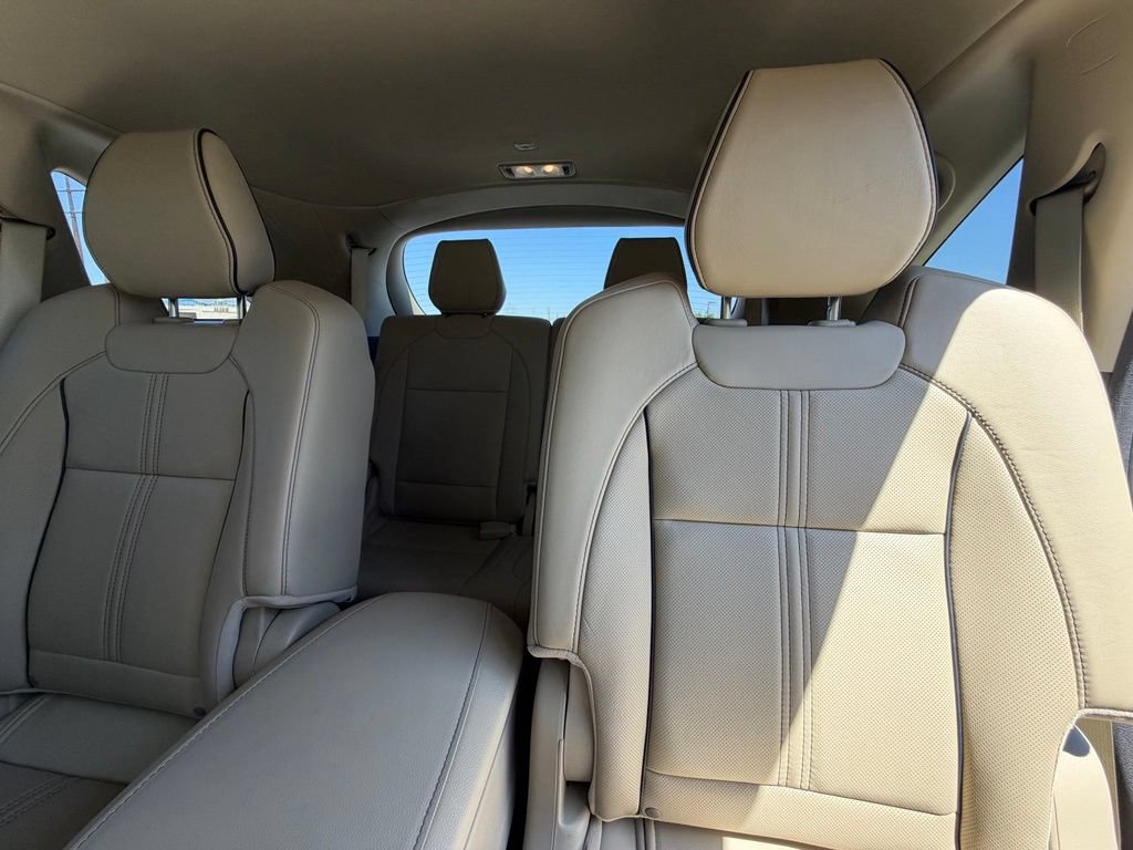 Used 2017 Acura MDX FWD w/ Advance Package image 8