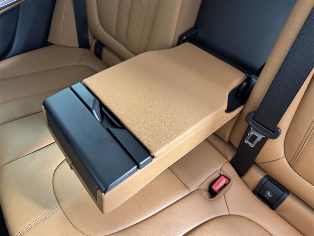 Used 2022 BMW X5 xDrive40i w/ M Sport Package image 34