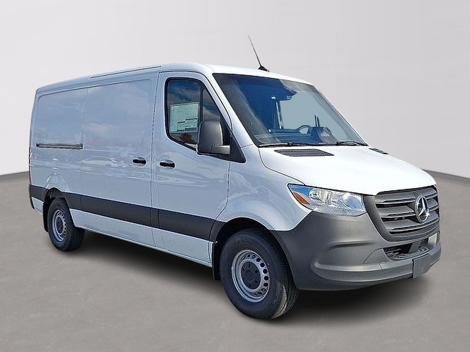 Used 2026 Mercedes-Benz Sprinter 2500 image 3