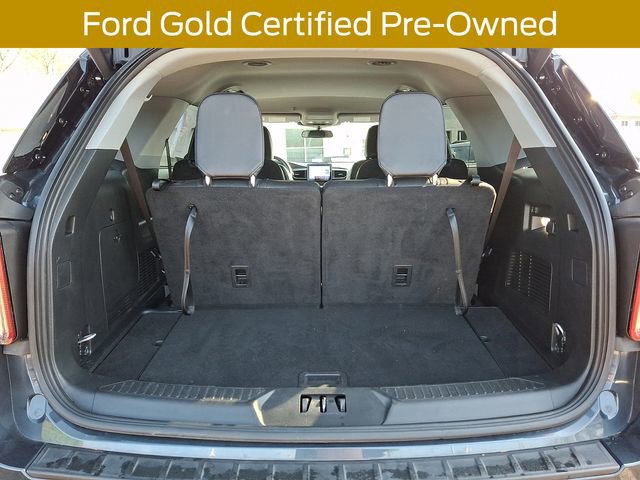 Used 2023 Ford Explorer XLT w/ Equipment Group 202A AWD/4WD image 31