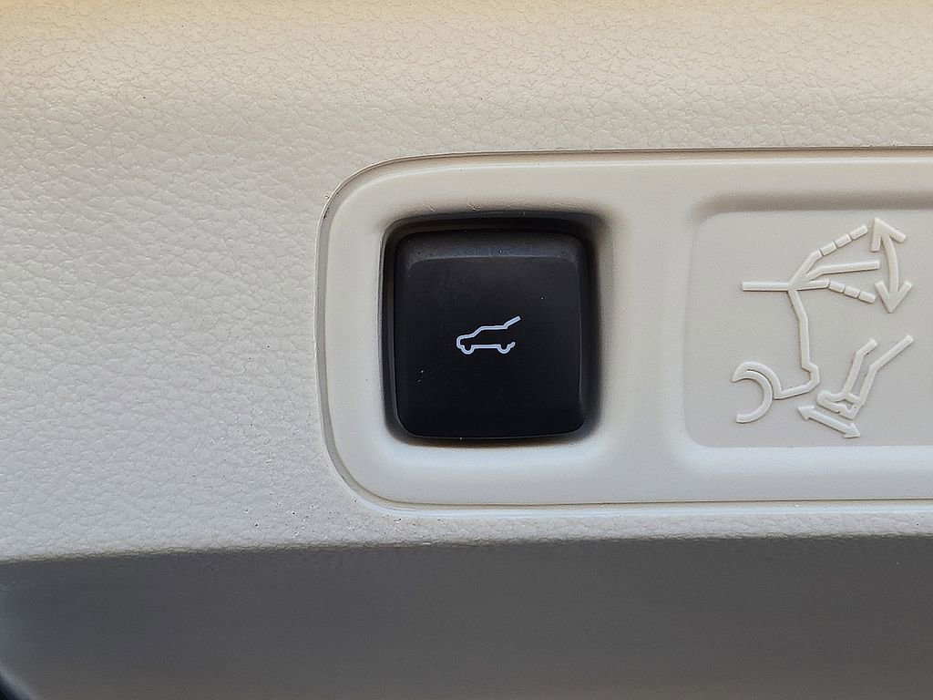 Used 2023 Lincoln Navigator Black Label image 14