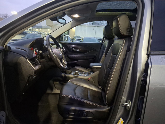 Used 2019 GMC Terrain Denali w/ Advanced Safety Package image 13