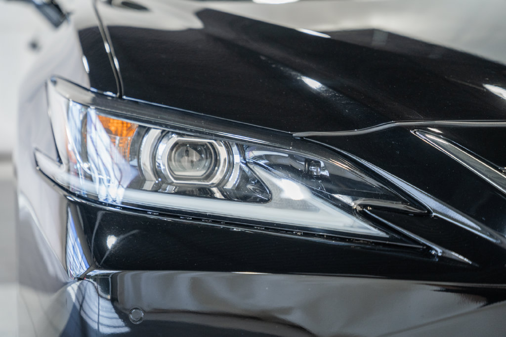 Used 2024 Lexus ES 350 w/ Accessory Package (Z2) FWD image 11