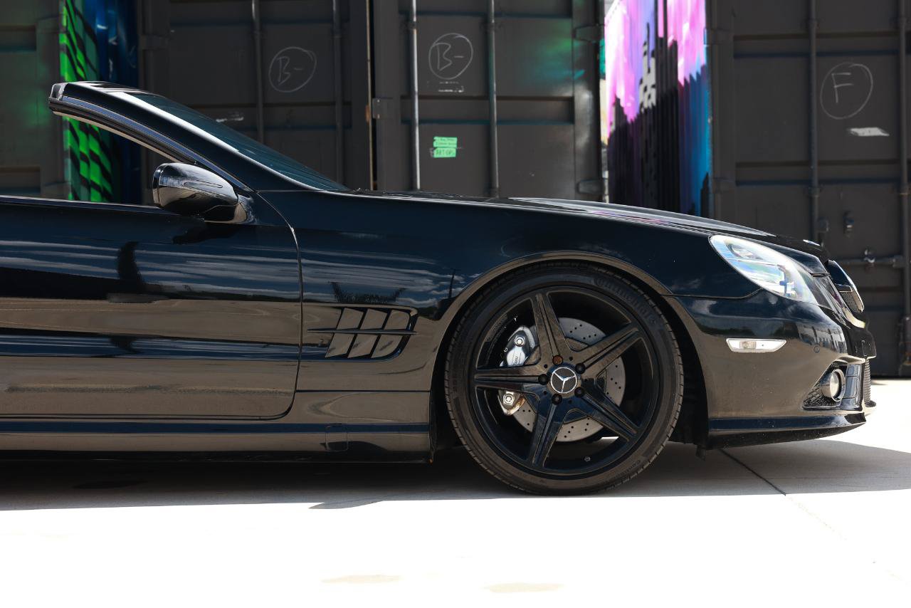 Used 2009 Mercedes-Benz SL 550 w/ Premium I Pkg image 29