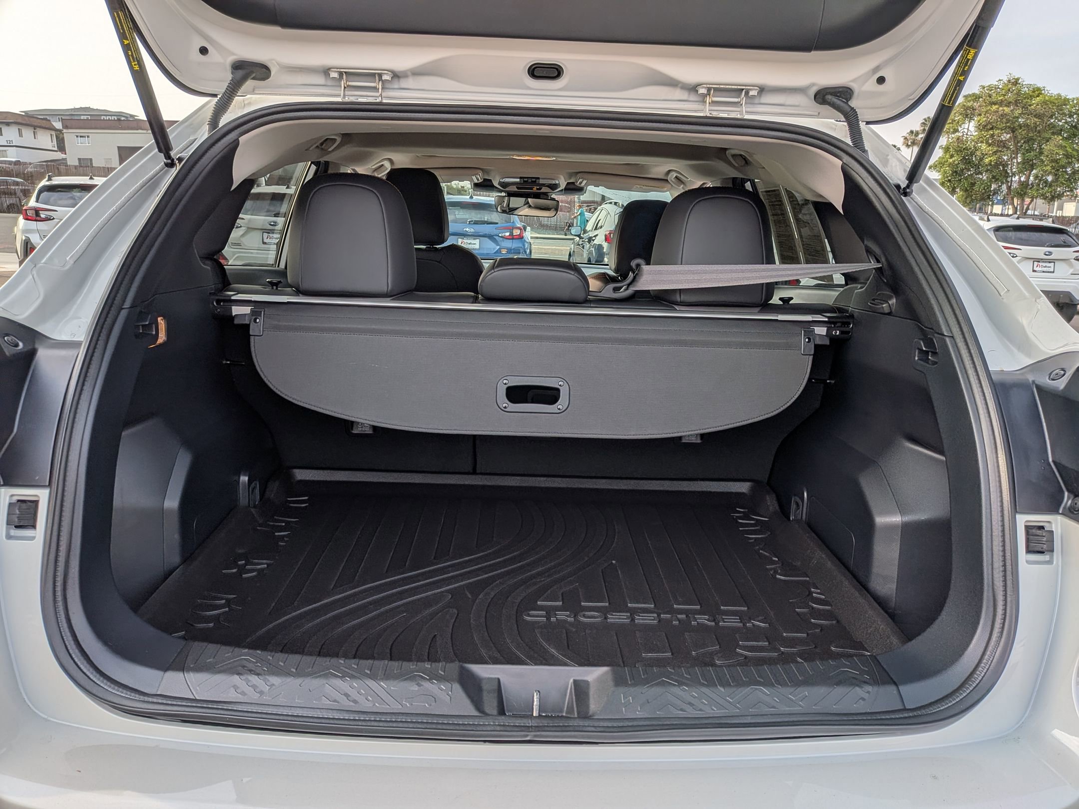 Certified 2025 Subaru Crosstrek 2.5i Limited w/ Crosstrek Mirror Package image 33