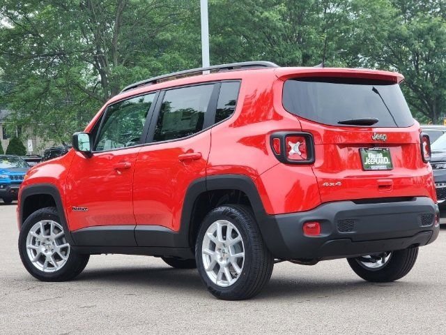 Used 2023 Jeep Renegade Latitude w/ Premium Group image 19