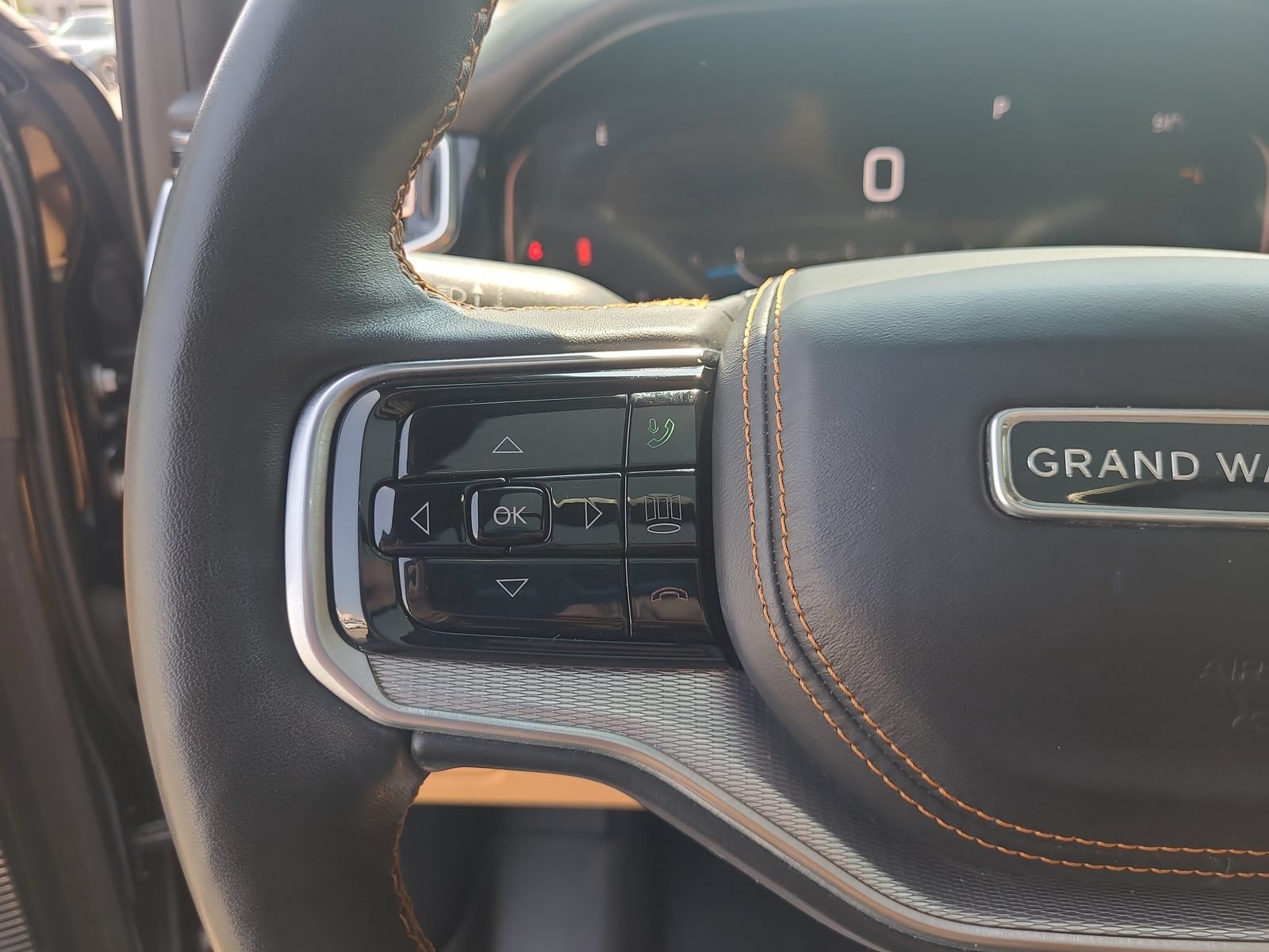 Used 2022 Jeep Grand Wagoneer Series III AWD/4WD image 32
