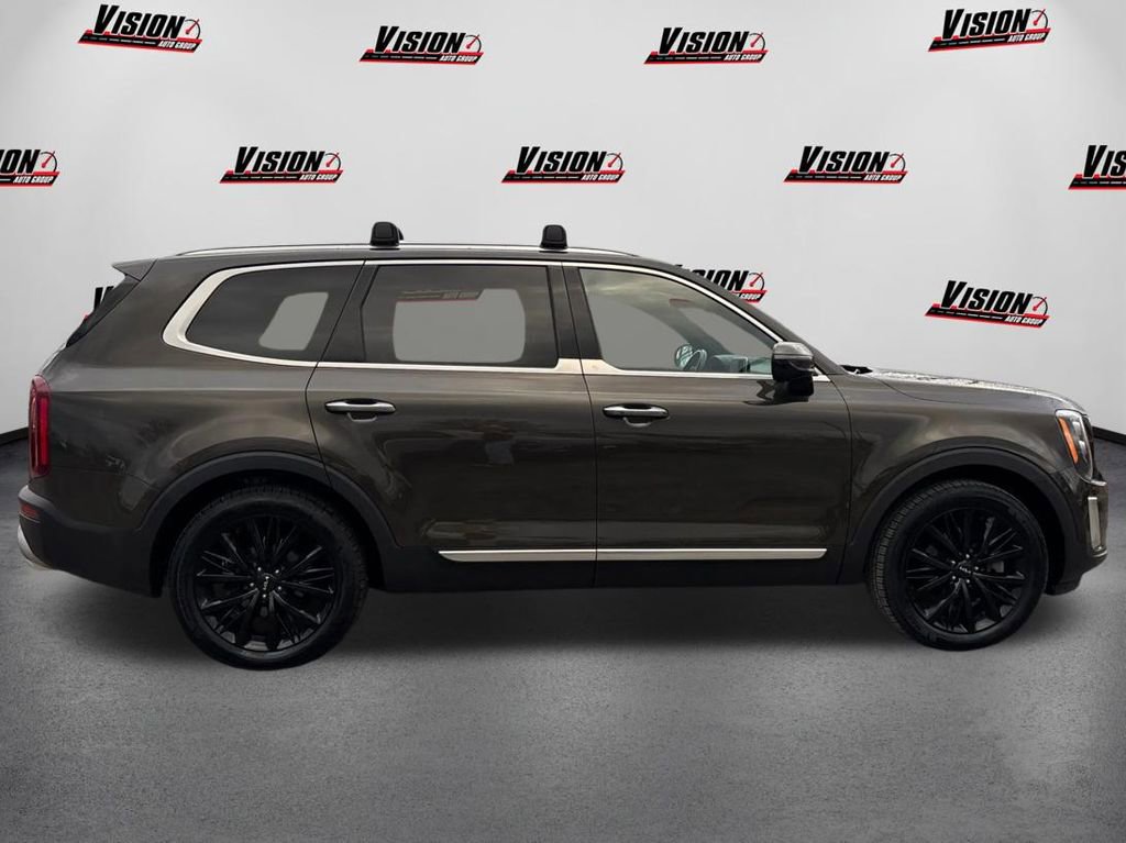 Used 2022 Kia Telluride SX w/ SX Prestige Package image 4