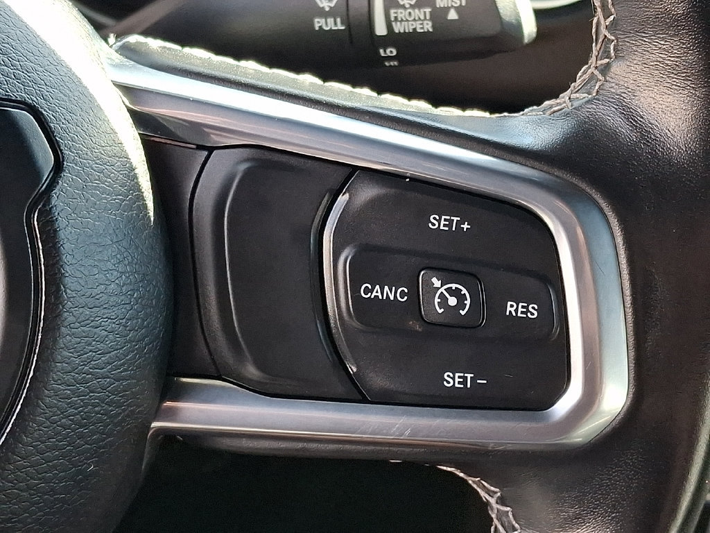 Used 2023 Jeep Wrangler Unlimited Sahara w/ Cold Weather Group AWD/4WD image 23