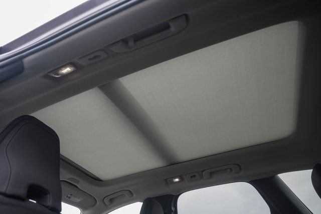 New 2026 Volvo XC60 B5 Plus w/ Protection Package Premier image 33