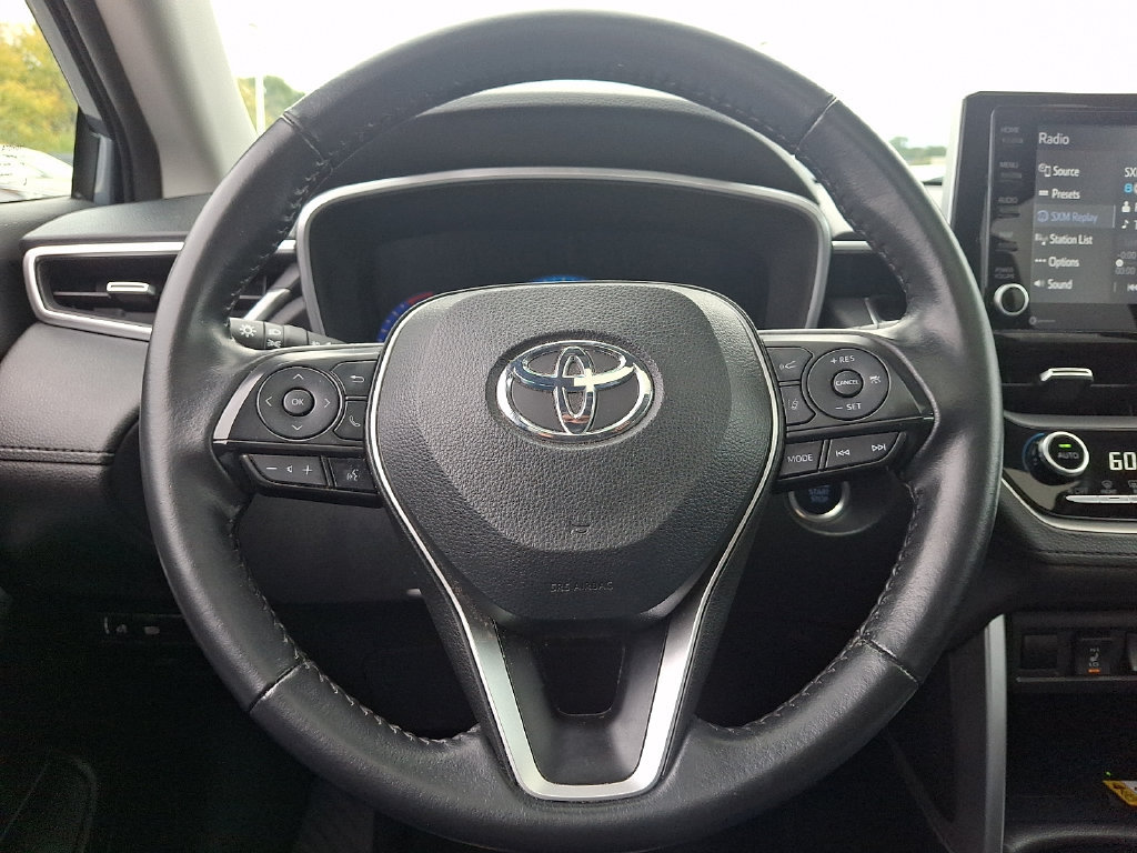 Used 2022 Toyota Corolla Cross XLE w/ Convenience Package AWD/4WD image 19