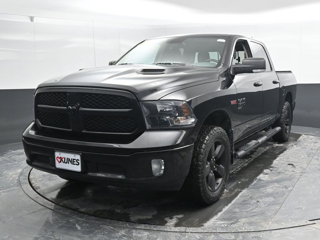 Used 2019 RAM 1500 Classic SLT w/ Black Appearance Group image 6