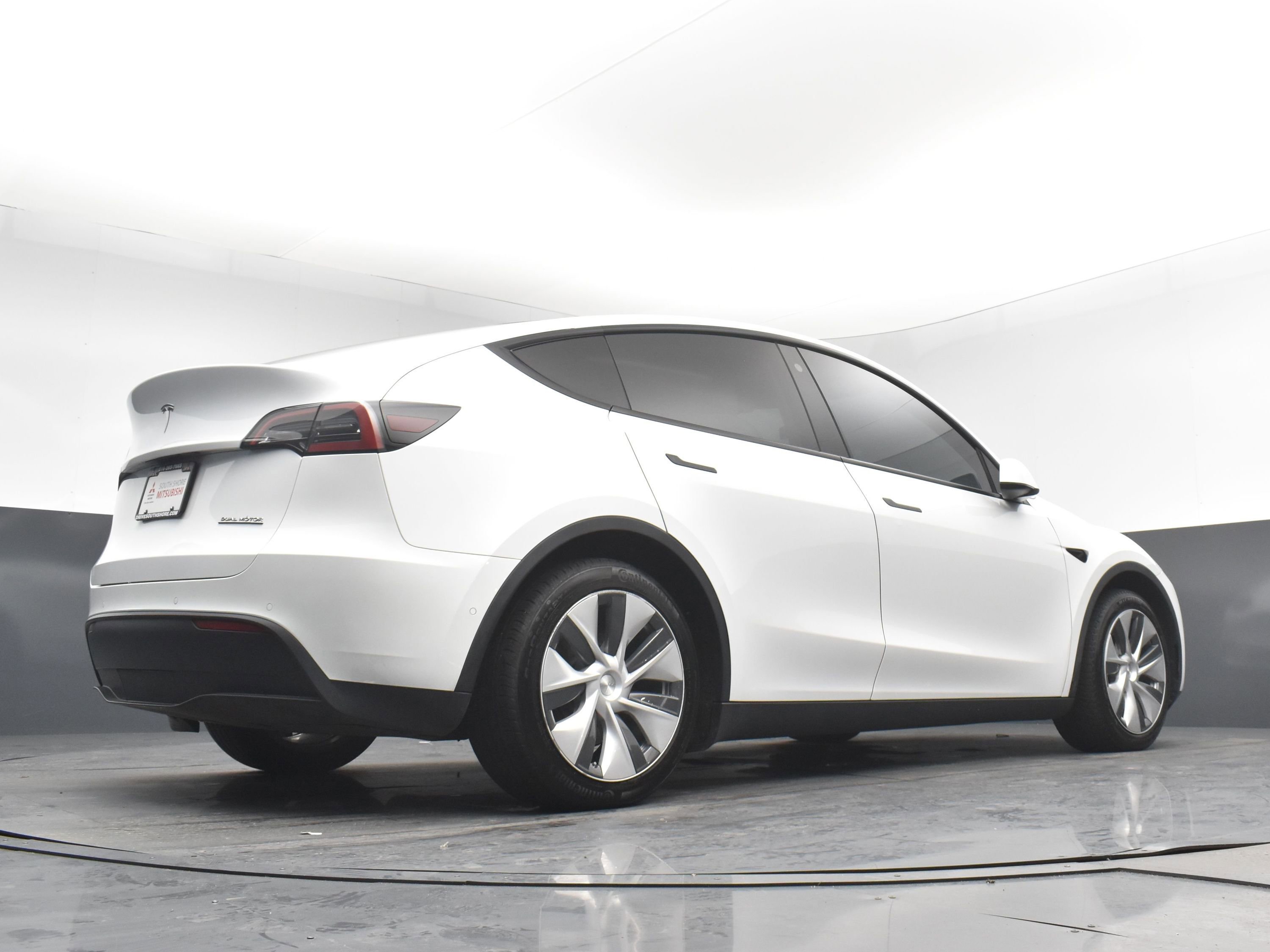 Used 2021 Tesla Model Y Long Range image 20