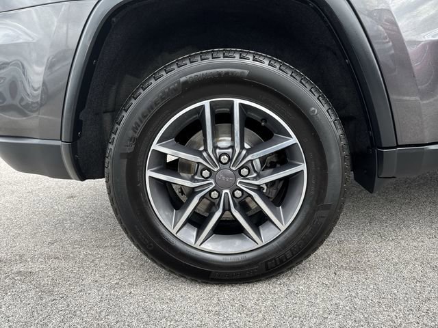 Used 2019 Jeep Grand Cherokee Limited AWD/4WD image 33