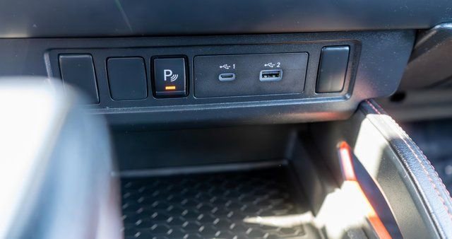 Used 2023 Nissan Frontier PRO-4X w/ Technology Package AWD/4WD image 28