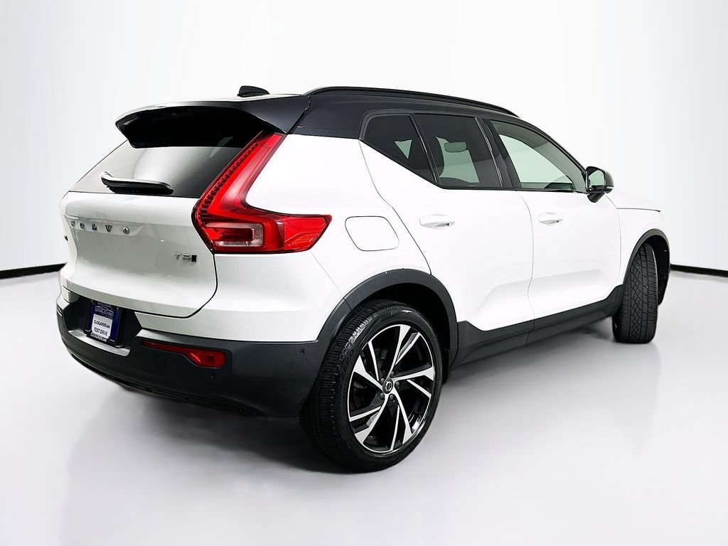 Used 2021 Volvo XC40 T5 R-Design w/ Advanced Package AWD/4WD image 7