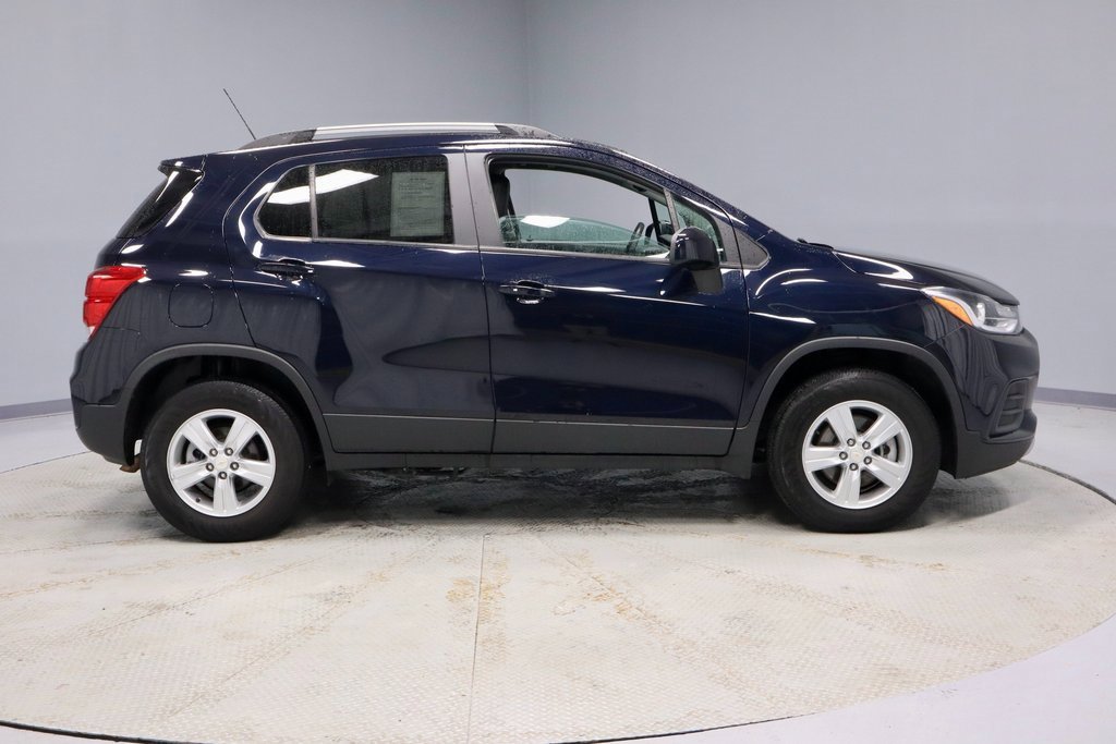 Used 2022 Chevrolet Trax LT w/ Premium Seat Package image 12