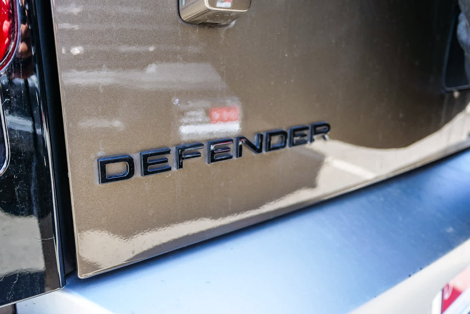 Used 2024 Land Rover Defender 130 S image 16