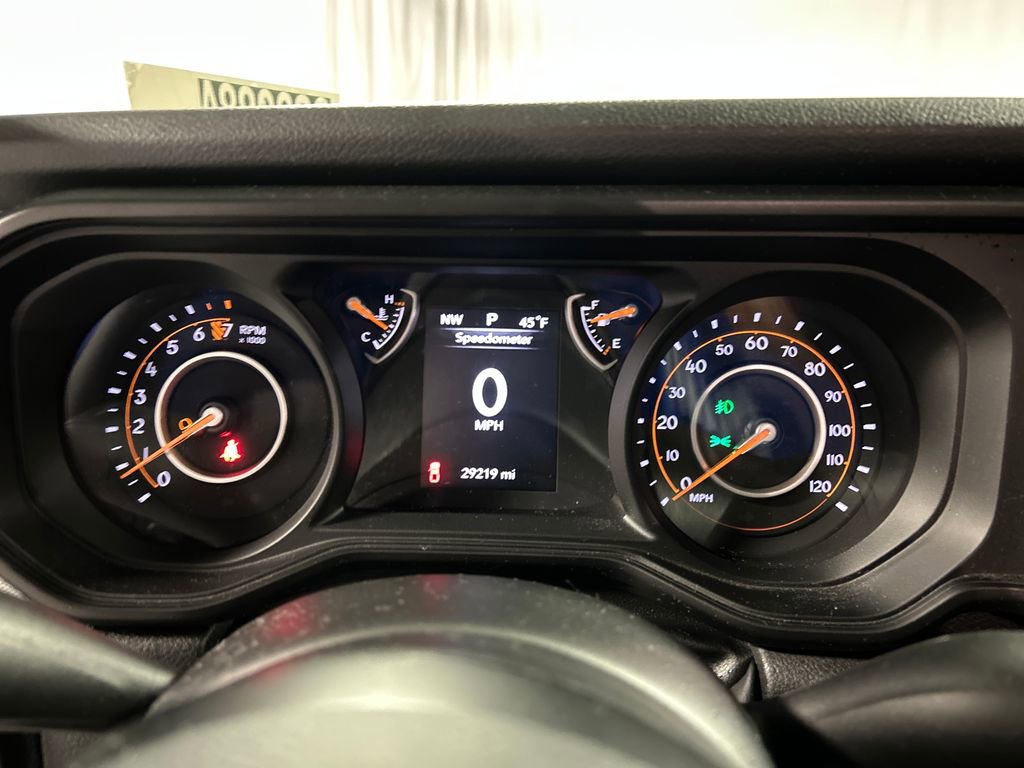 Used 2024 Jeep Gladiator Sport AWD/4WD image 16