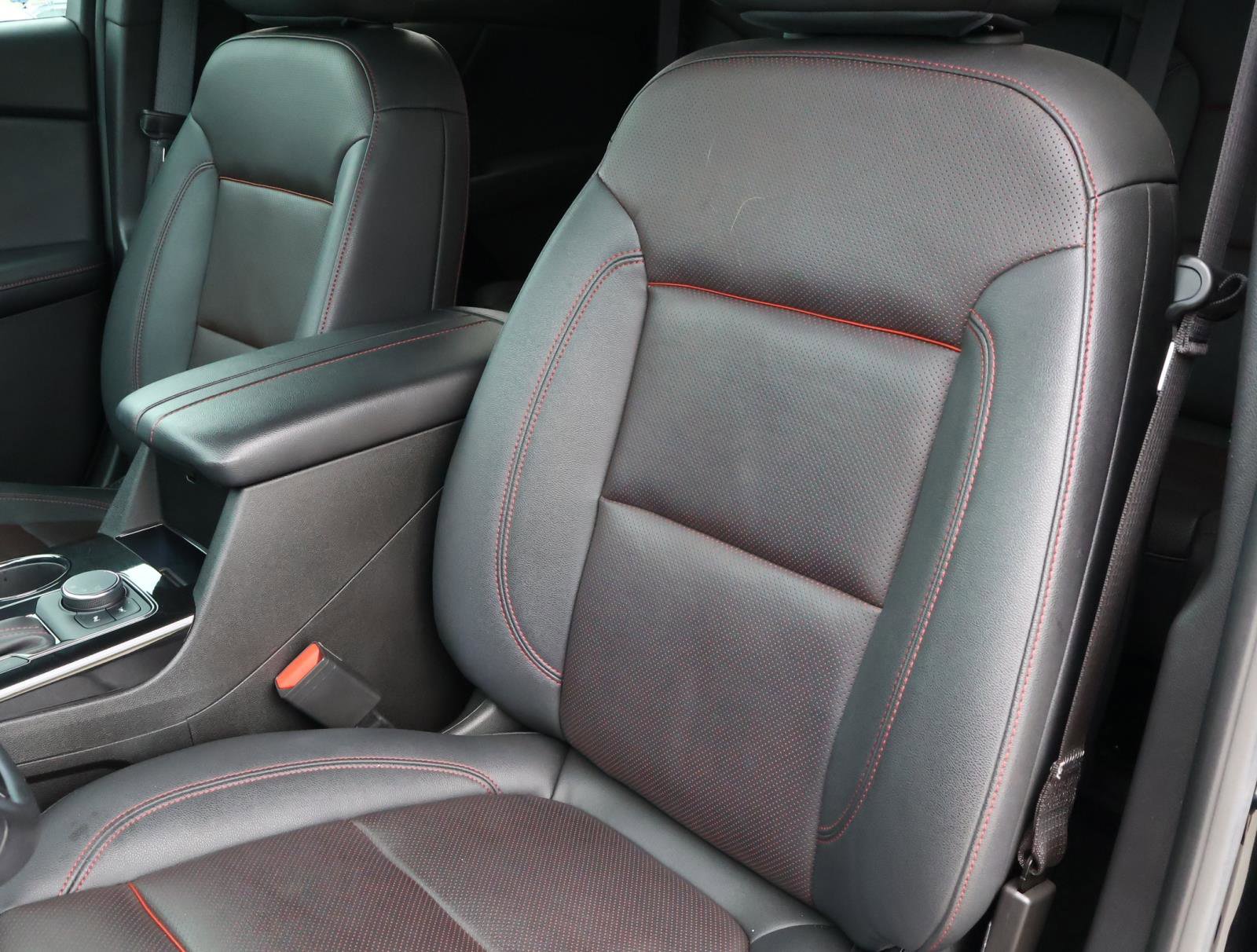 Used 2024 Cadillac Escalade ESV Luxury image 49