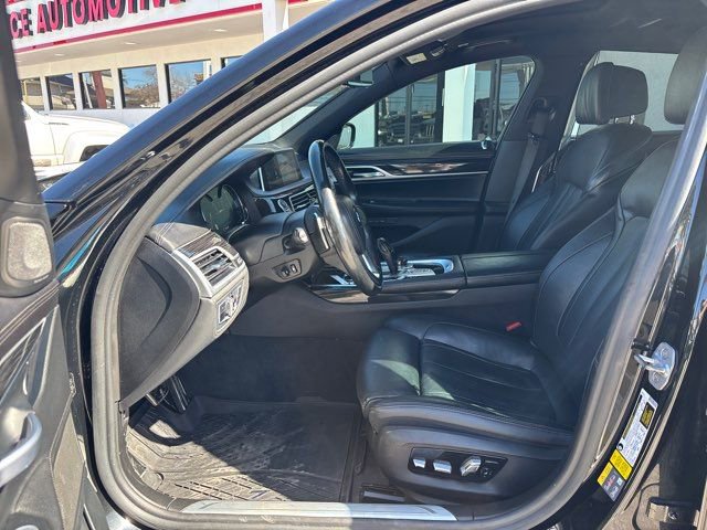 Used 2019 BMW 740e xDrive w/ Executive Package AWD/4WD image 14