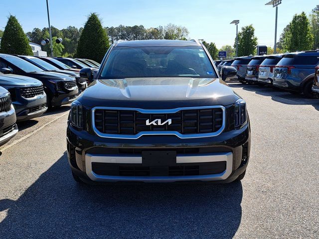 Used 2023 Kia Telluride S AWD/4WD image 3