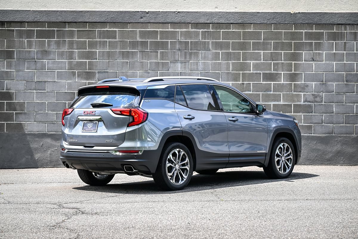 Used 2020 GMC Terrain SLT w/ Preferred Package AWD/4WD image 3