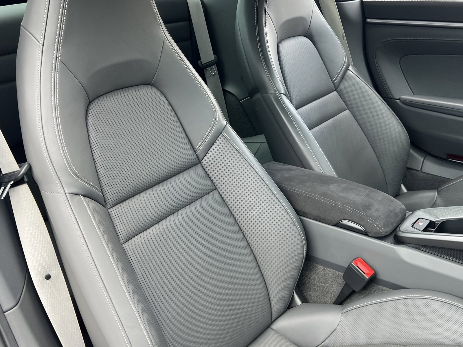 Certified 2021 Porsche 911 Targa 4S w/ Premium Package image 16