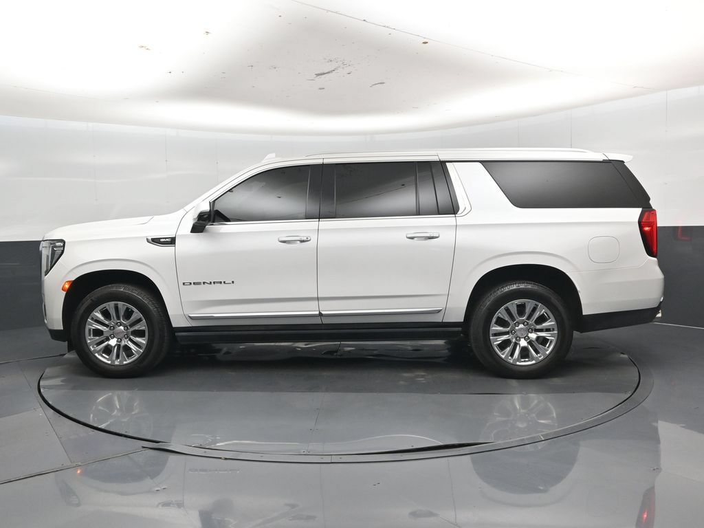 Used 2022 GMC Yukon XL Denali AWD/4WD image 36
