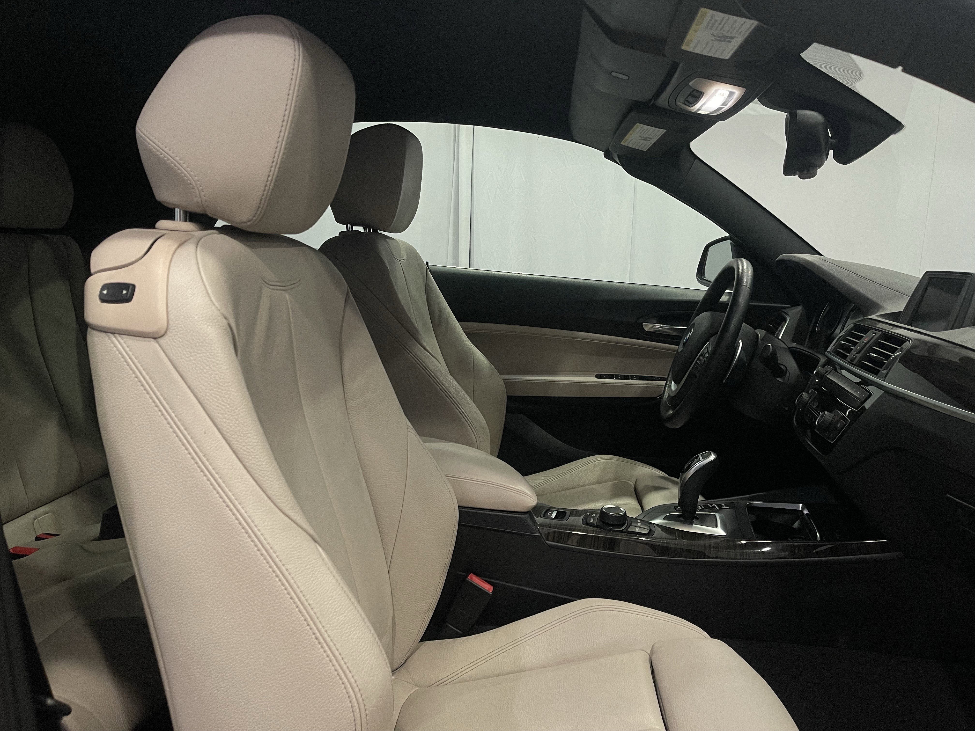 Used 2019 BMW 230i xDrive Convertible w/ Convenience Package image 16