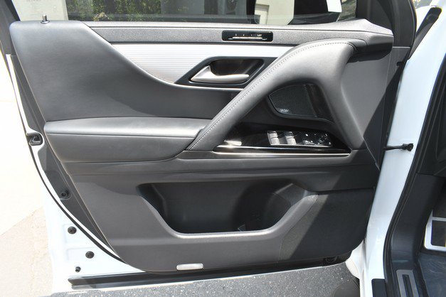 Used 2024 Lexus LX 600 F Sport AWD/4WD image 13