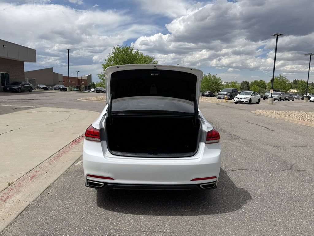 Used 2015 Hyundai Genesis 3.8 AWD/4WD image 8