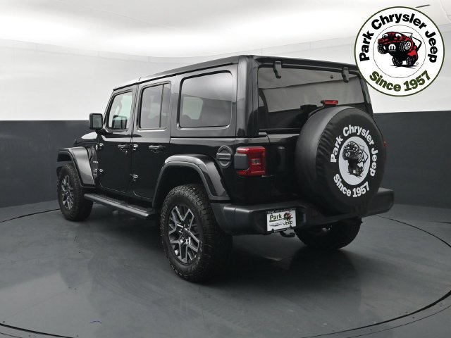 Used 2024 Jeep Wrangler Unlimited Sahara w/ Dual Top Group AWD/4WD image 4
