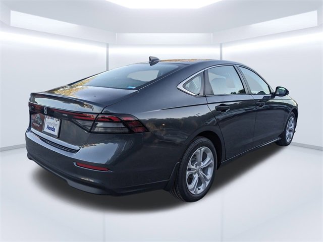 New 2025 Honda Accord LX image 4