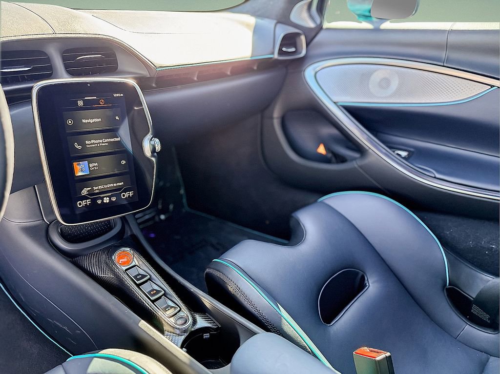 Used 2025 McLaren Artura Spider image 25