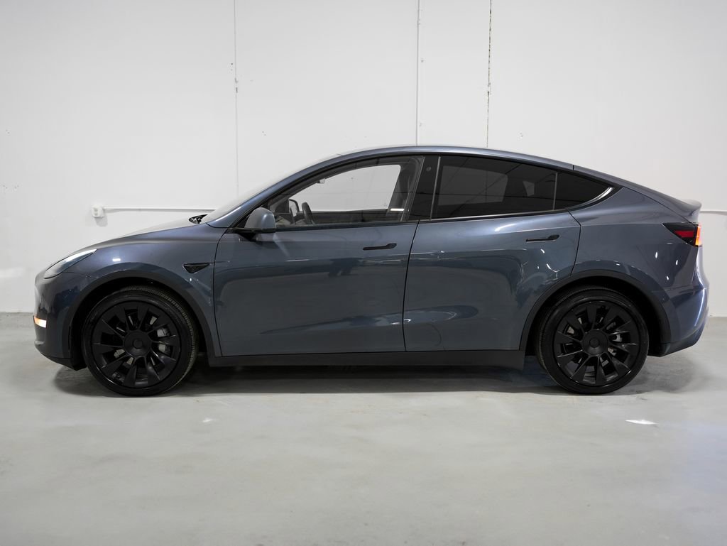 Used 2020 Tesla Model Y Long Range image 2