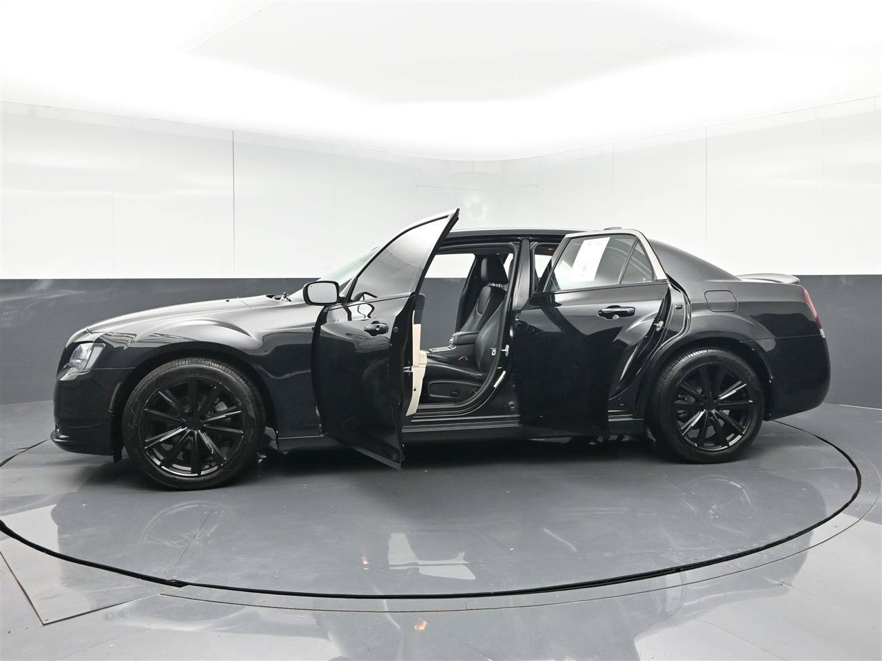 Used 2021 Chrysler 300 Touring w/ Sport Appearance Package RWD image 40