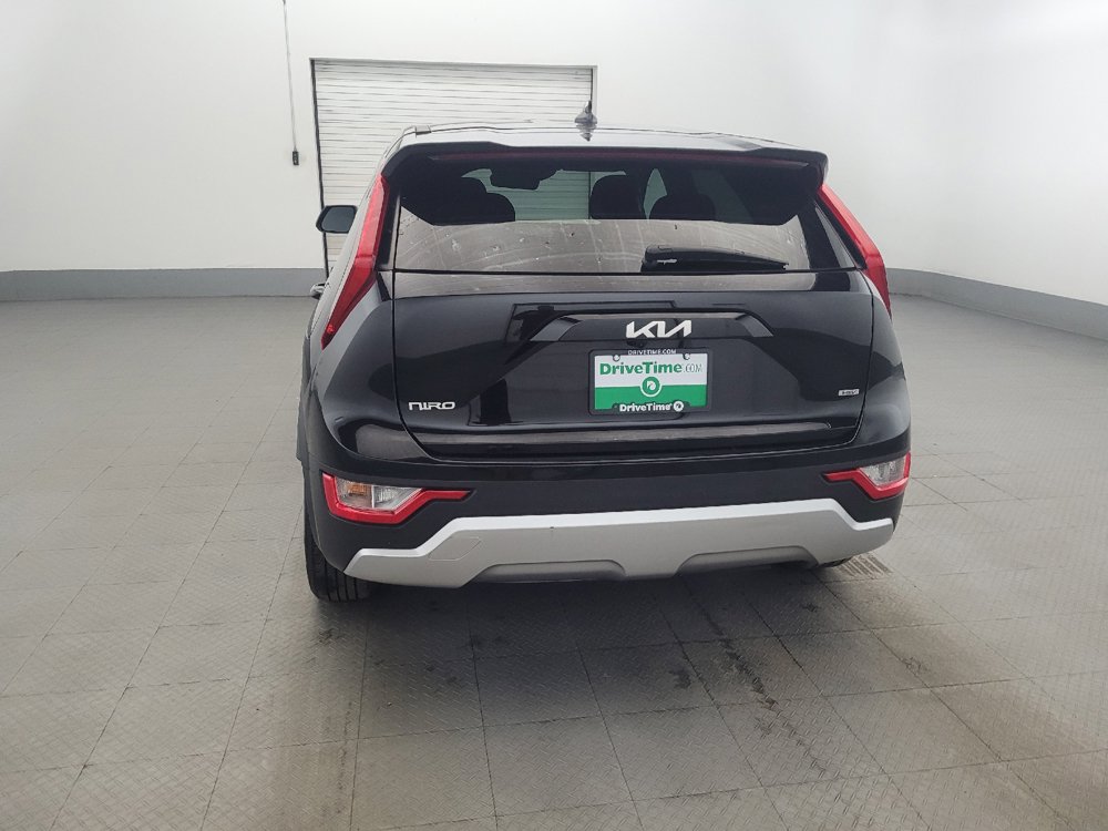 Used 2023 Kia Niro LX FWD image 6