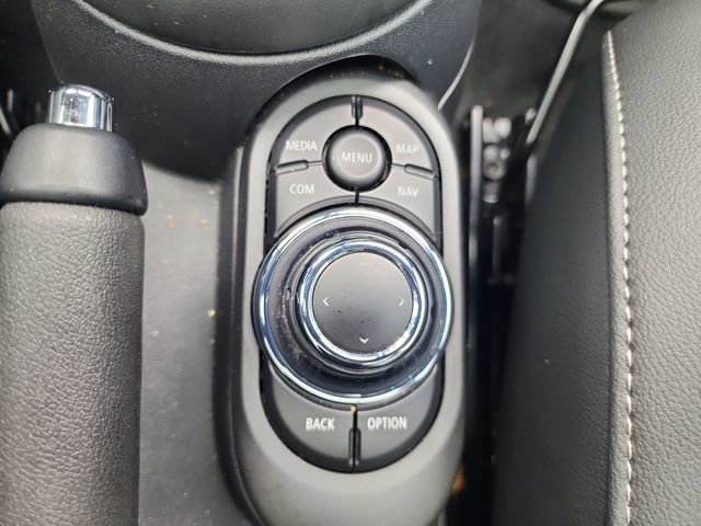 Used 2022 MINI Cooper S w/ Premium Package image 22