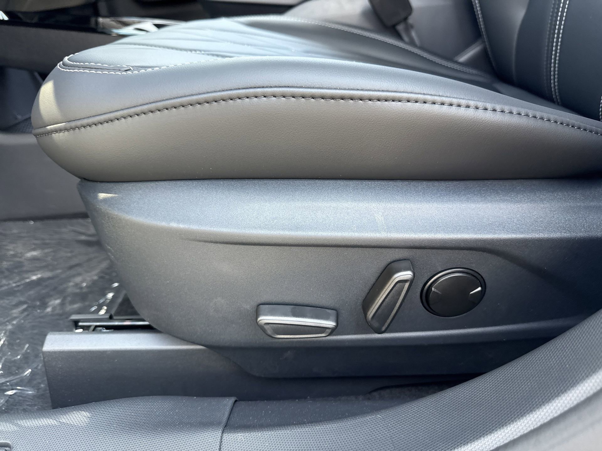 New 2025 Ford Mustang Mach-E Select w/ Interior Protection Package image 19