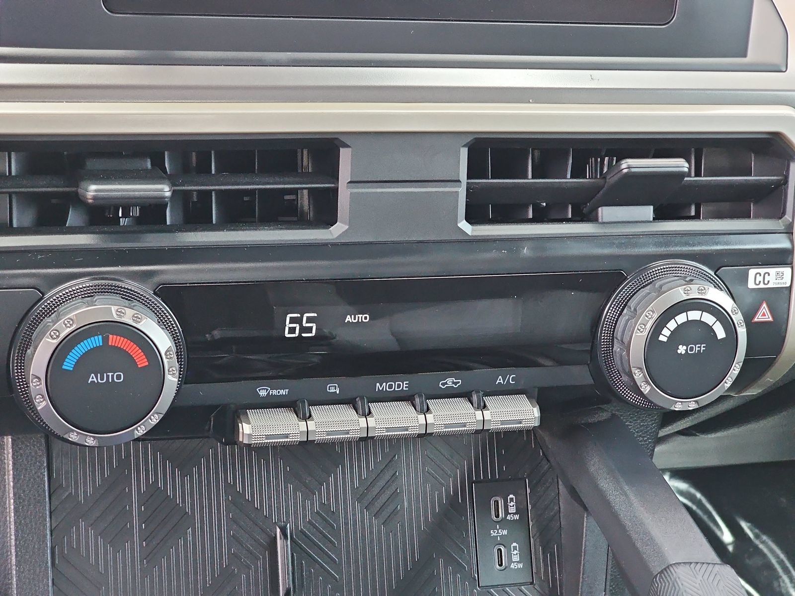 Used 2025 Toyota Tacoma TRD Sport AWD/4WD image 24