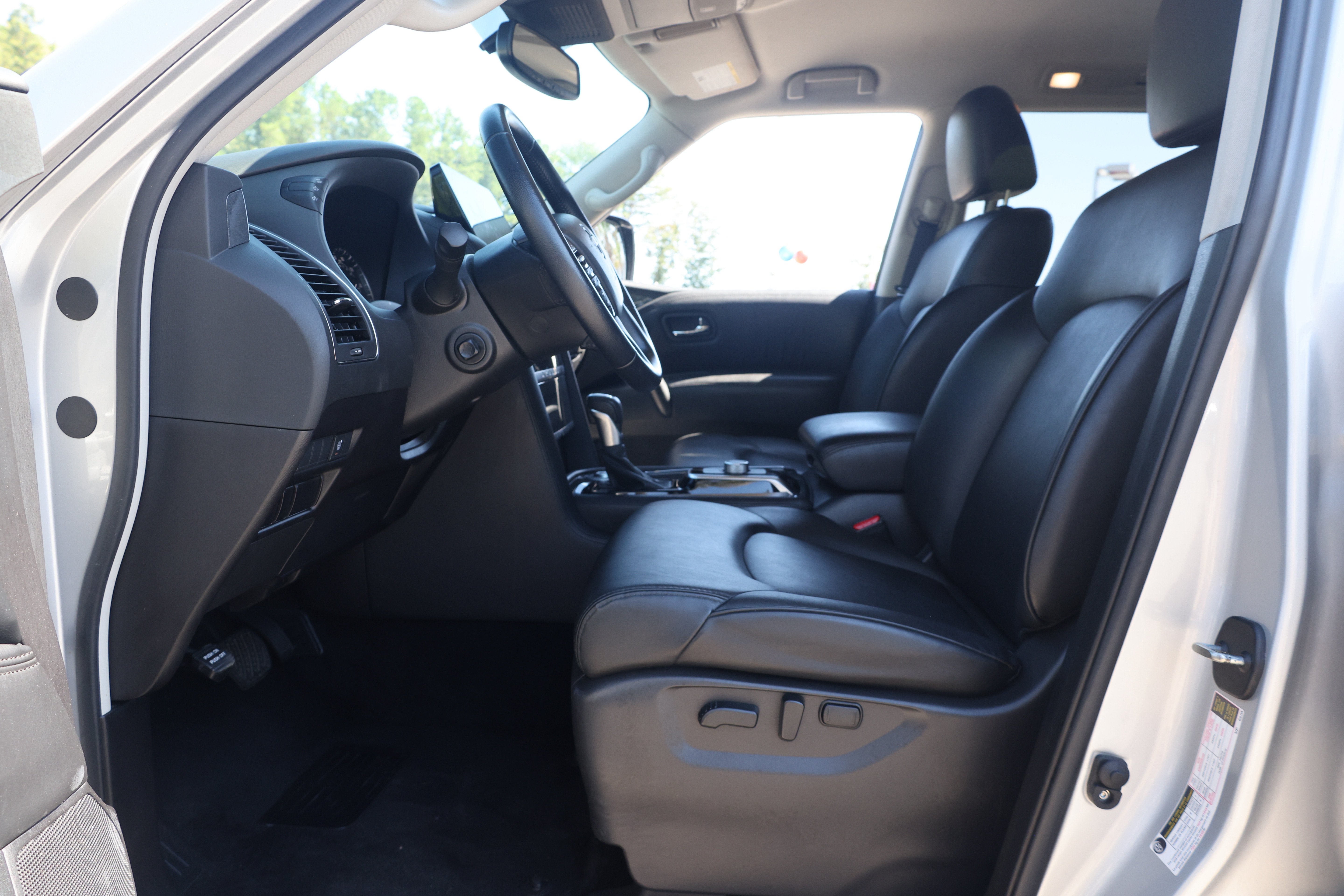 Used 2024 Nissan Armada SV RWD image 18