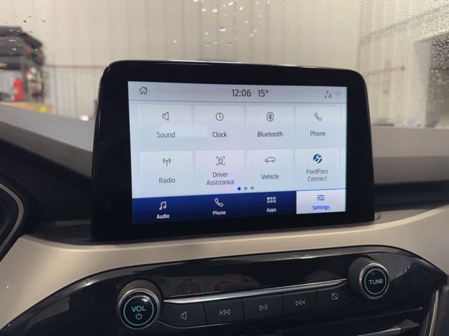 Used 2020 Ford Escape SE image 17