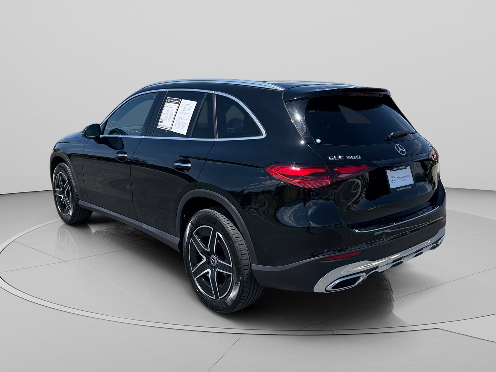 Certified 2026 Mercedes-Benz GLC 300 4MATIC image 4