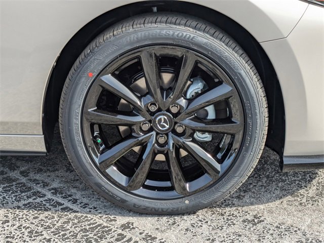 New 2025 MAZDA MAZDA3 Hatchback w/Premium Plus Pkg image 12