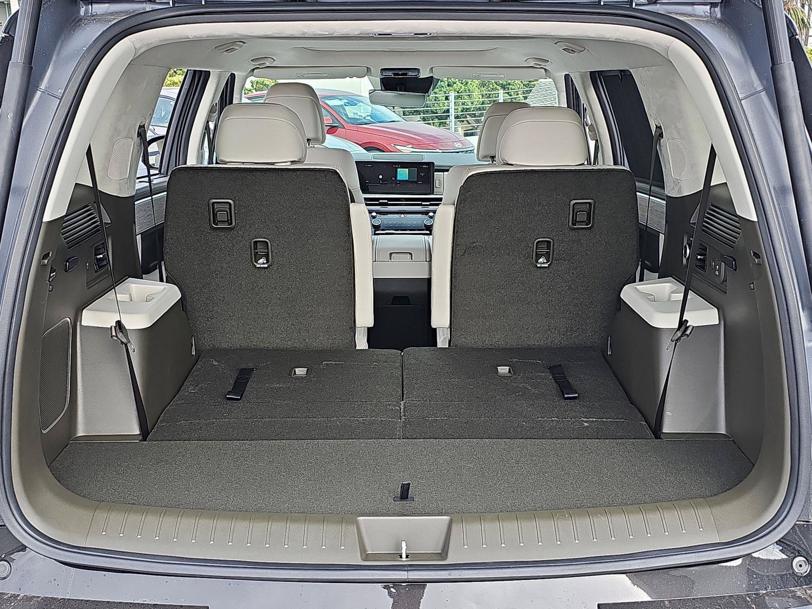 New 2025 Hyundai Santa Fe Calligraphy AWD/4WD image 14