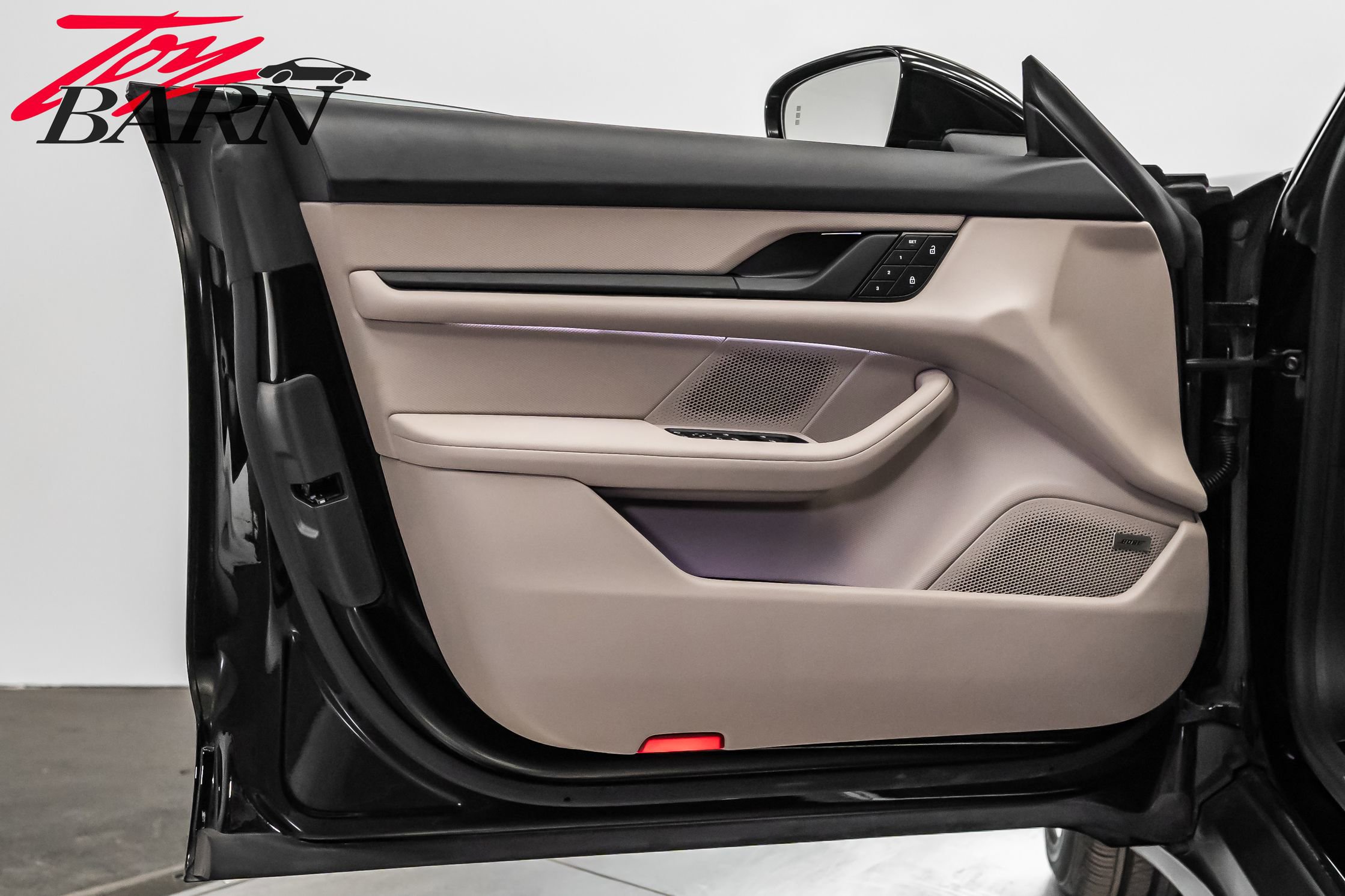 Used 2024 Porsche Taycan 4 Cross Turismo image 17